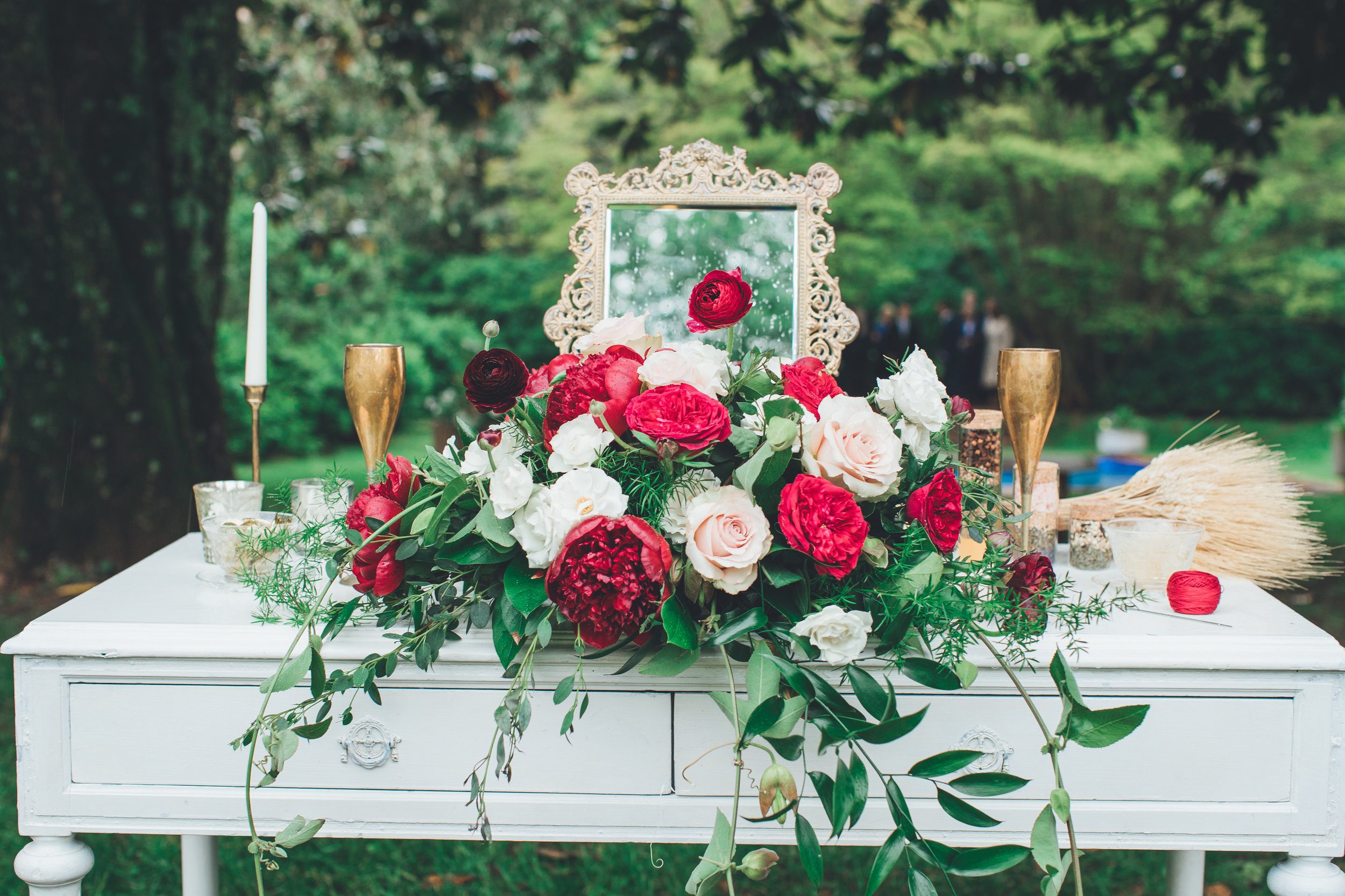 Image by Bow Tie Photo. This altar design, from Morven Park, in Leesburg, Virginia can be repurposed for a sweetheart table.
