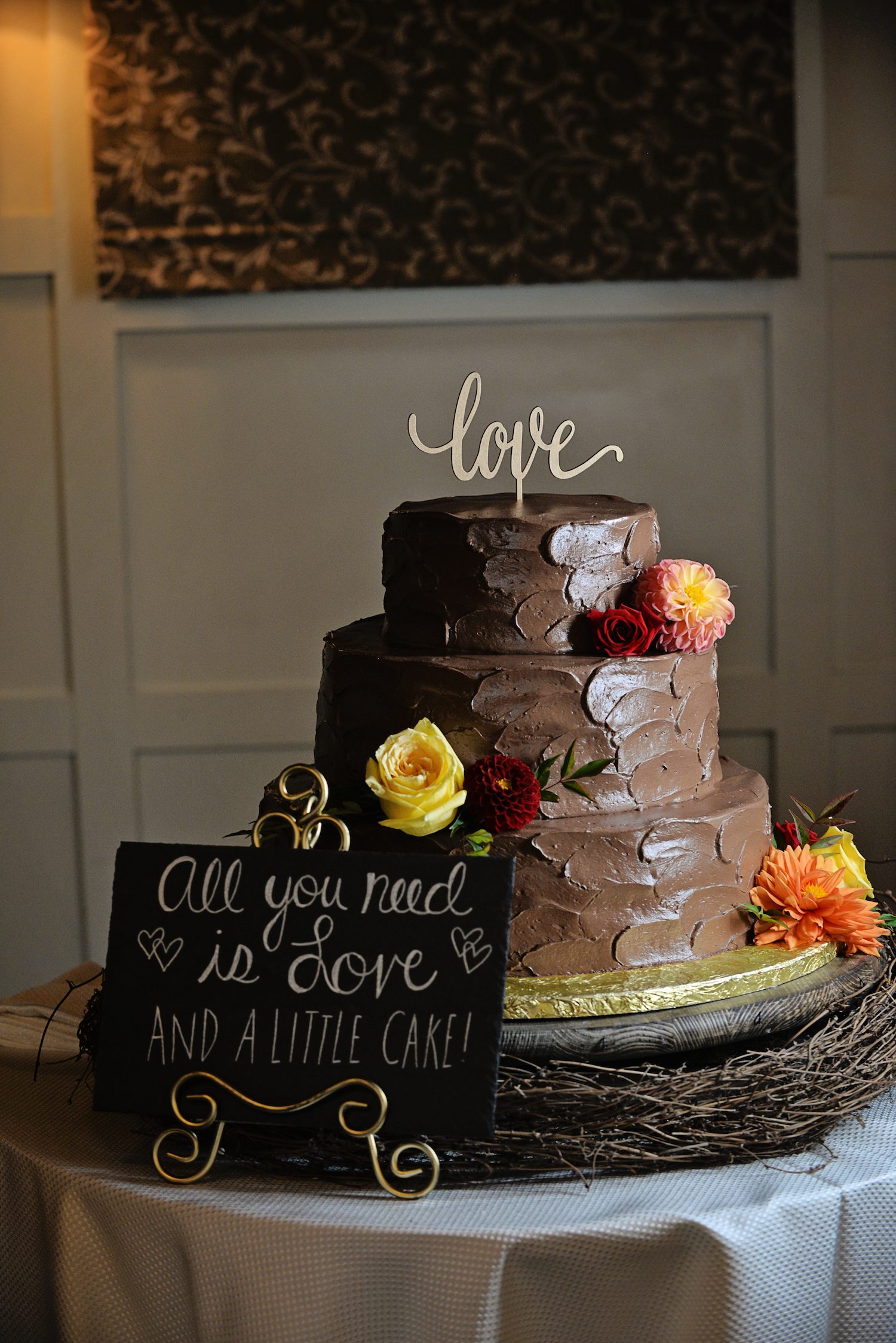 big-chocolate-cake-fall-flowers.JPG