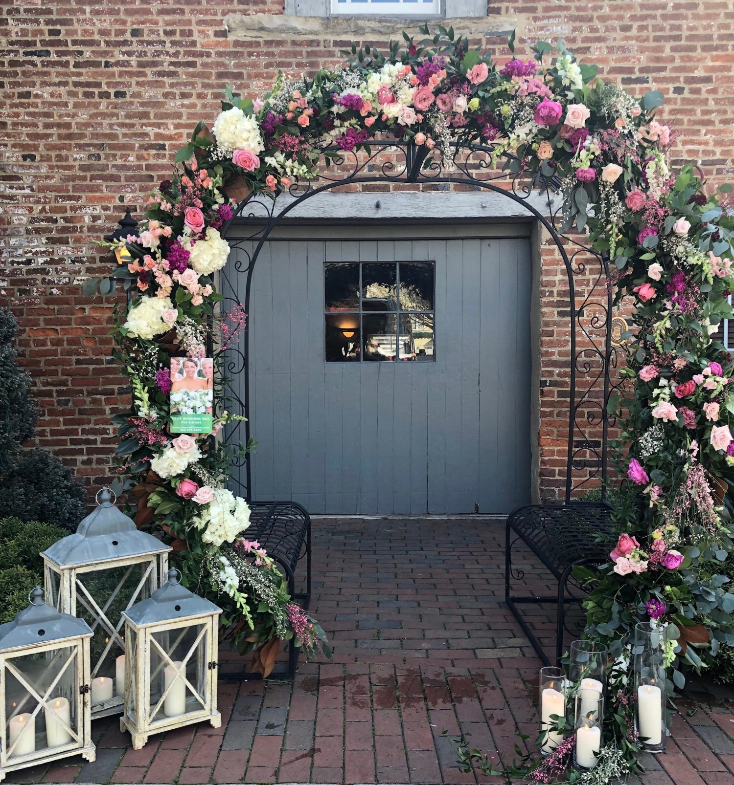 A circular arch in pink and white at the Birkby House in Leesburg, Virginia.