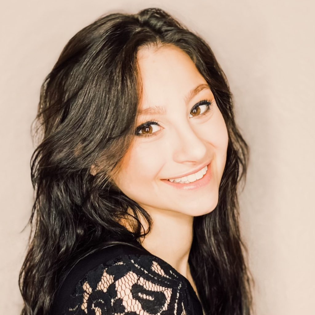 Samantha Sitowitz - Wedding & Event Stylist