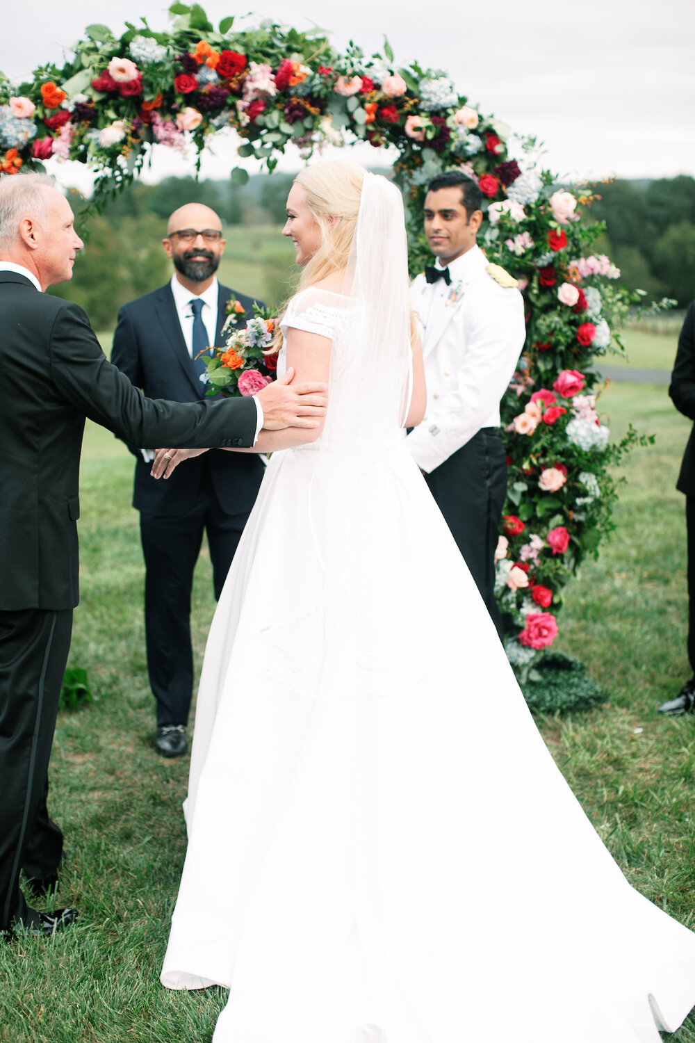 outdoor-white-tented-romantic-wedding6